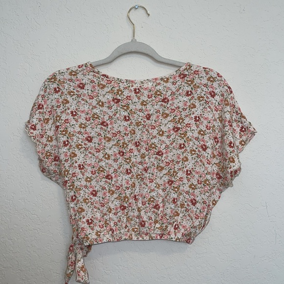 Wild Love Crop Top - Picture 3 of 4